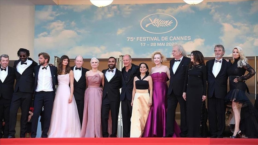 'Hüzün Üçgeni', 75. Cannes Film Festivali'nde sinemaseverlerle buluştu