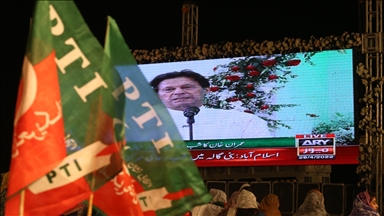 Eski Pakistan Başbakanı Han, İslamabad'da yürüyüş çağrısı yaptı