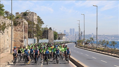 Binlerce bisikletli Yeşilay'ın turunda buluştu
