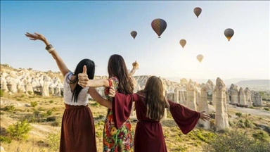 Турцию за четыре месяца посетило почти 9 млн туристов