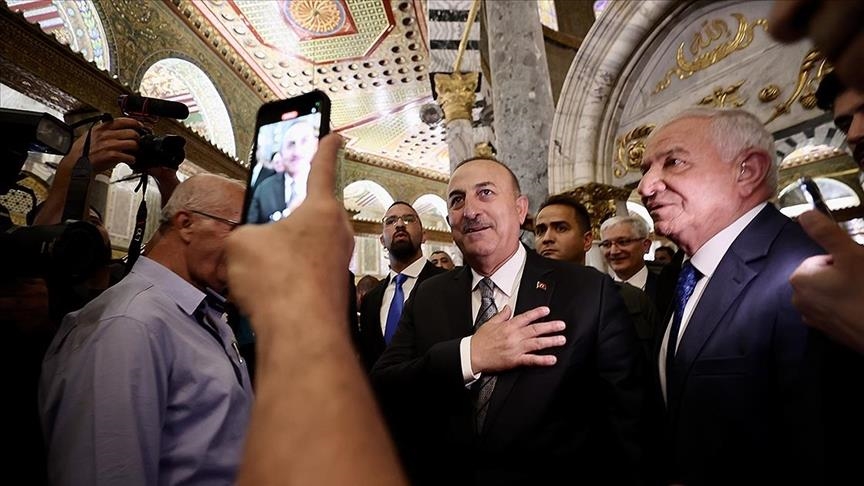 Turkish top diplomat pays visit to Al-Aqsa Mosque in East Jerusalem
