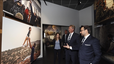 US Ambassador Flake visits Anadolu Agency, photo exhibition at headquarters