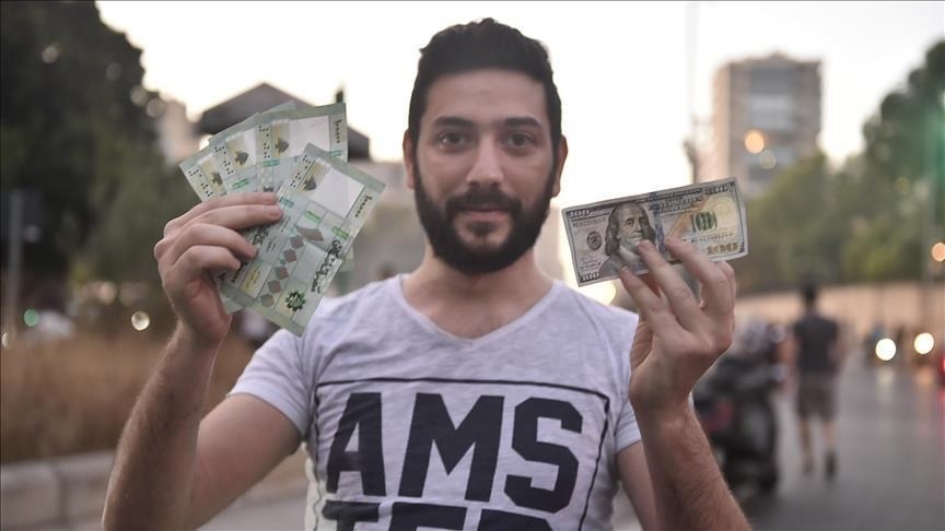 ليرة لبنان بأدنى مستوى أمام الدولار في السوق الموازية