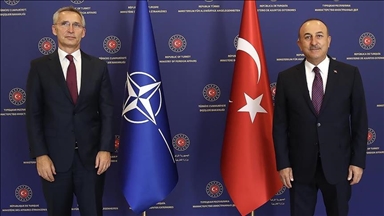 Le chef de la diplomatie turque s’entretient avec le secrétaire général de l’OTAN