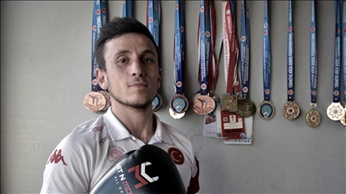 Dünya şampiyonu kick boksçu İslami Dayanışma Oyunları'nda altın madalyayı hedefliyor
