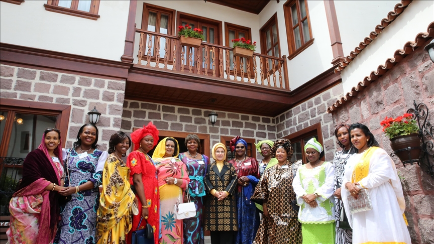 ANALYSE - Maison de la Culture Africaine : Un exemple de "Diplomatie de la Première Dame"