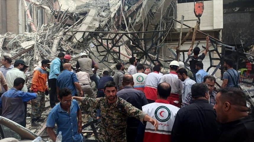 إيران.. ارتفاع حصيلة قتلى انهيار مبنى تجاري إلى 24