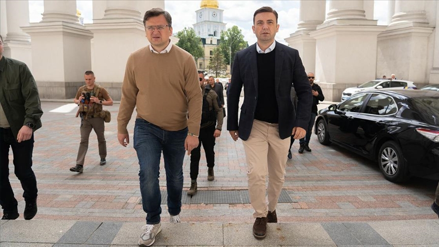 Kiev: Osmani takon shefin e diplomacisë ukrainase, Kuleba