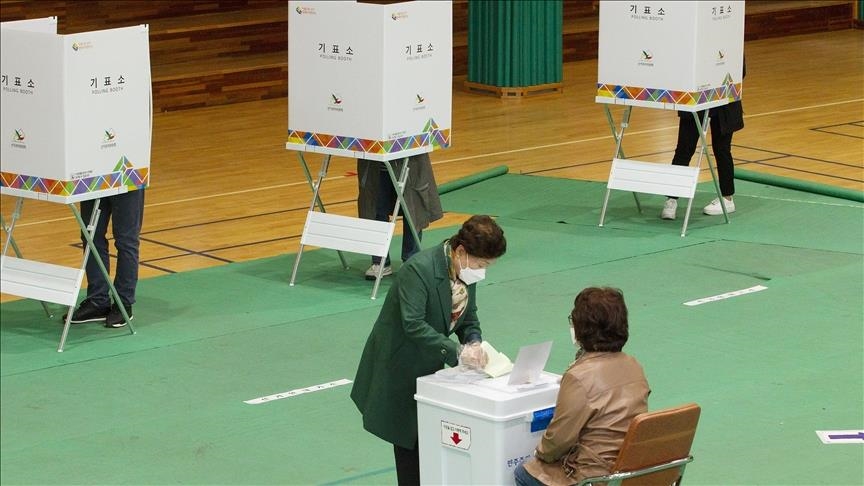 Early voting for local elections in South Korea begins