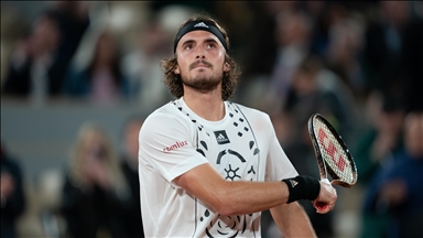 Tsitsipas into French Open's 3rd round after slugfest against Kolar