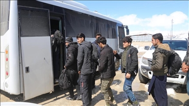 دستگیری 27 مهاجر غیرقانونی در استان وان ترکیه