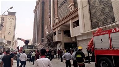 Бројот на загинати од уривањето на зградата во Иран се зголеми на 22