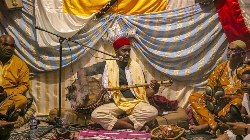 Au tempo du « Gombri » et des « Chkacheks »...Le rite spirituel du Stambali en Tunisie