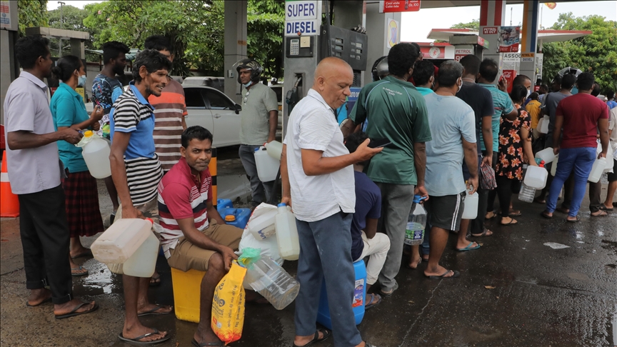 الهند ترسل 15 ألف لتر من الكيروسين إلى سريلانكا