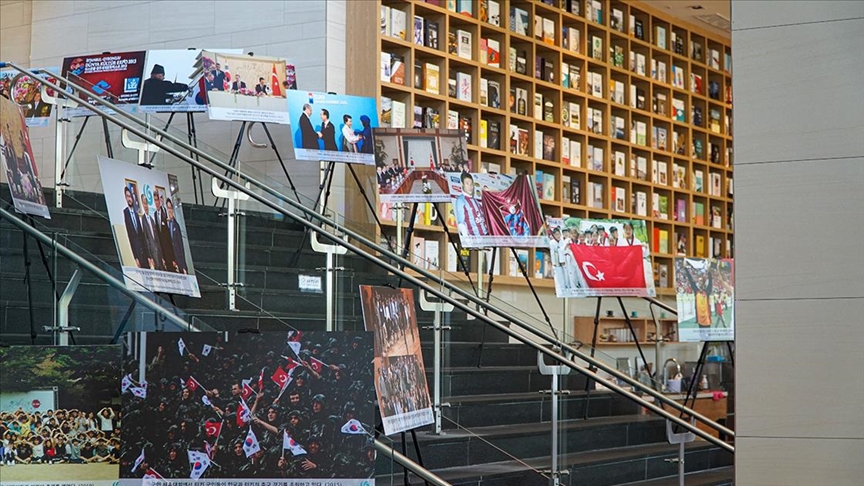 Seul'de "Türkiye-Güney Kore Diplomatik İlişkilerinin 65. Yılı Fotoğraf Sergisi" açıldı