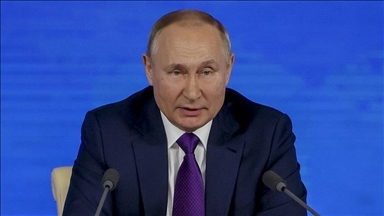 Poutine : "Nous sommes prêts à discuter des moyens d'exporter les céréales ukrainiennes"  