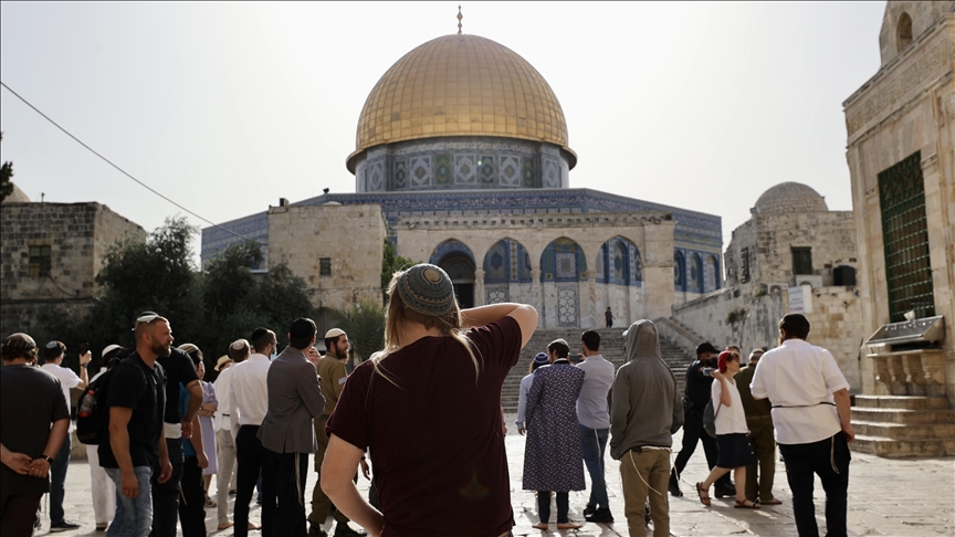 فلسطين تندد باقتحام مستوطنين للأقصى وأداء صلوات تلمودية