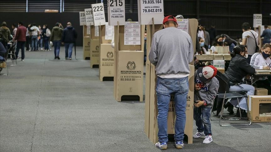 Colombia to elect president as polarized campaign wraps up Colombia to elect president as polarized campaign wraps up