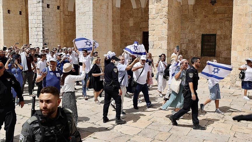 Голем број еврејски доселеници упаднаа во комплексот на џамијата Ал Акса