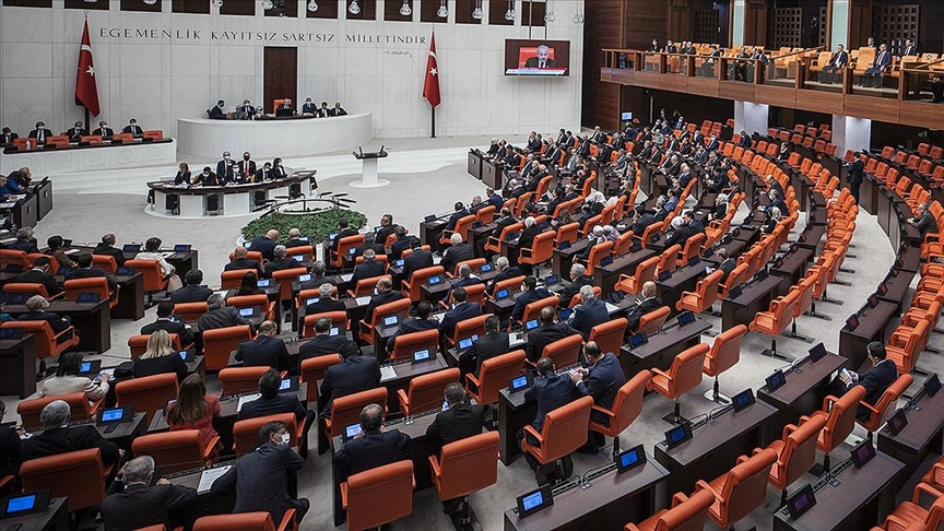 Meclis, TİM ve ihracatçı birliklerine yönelik düzenlemeler içeren kanun teklifi için mesaisini sürdürecek