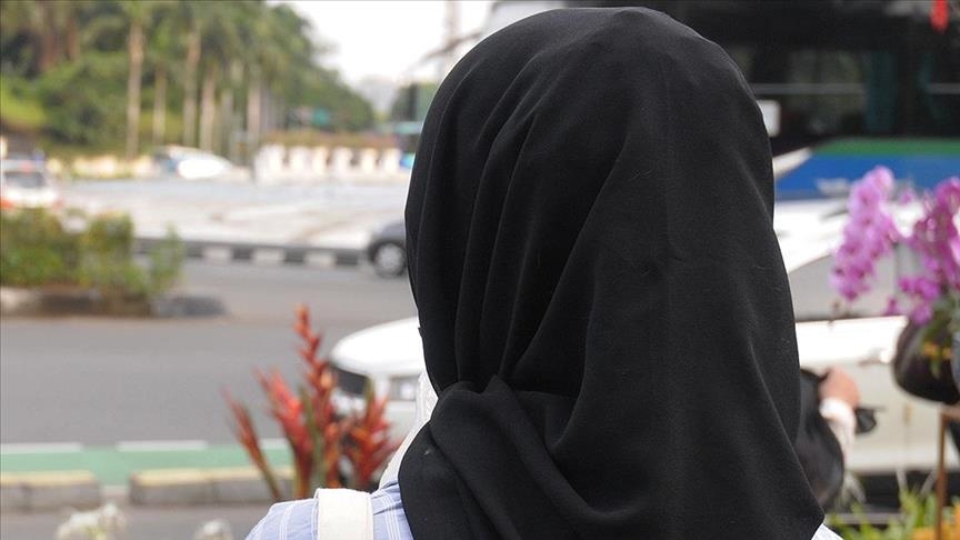 Francuska: Muslimanki nije dozvoljen ulazak u restoran jer "nosi odjeću iz mračnog vremena"