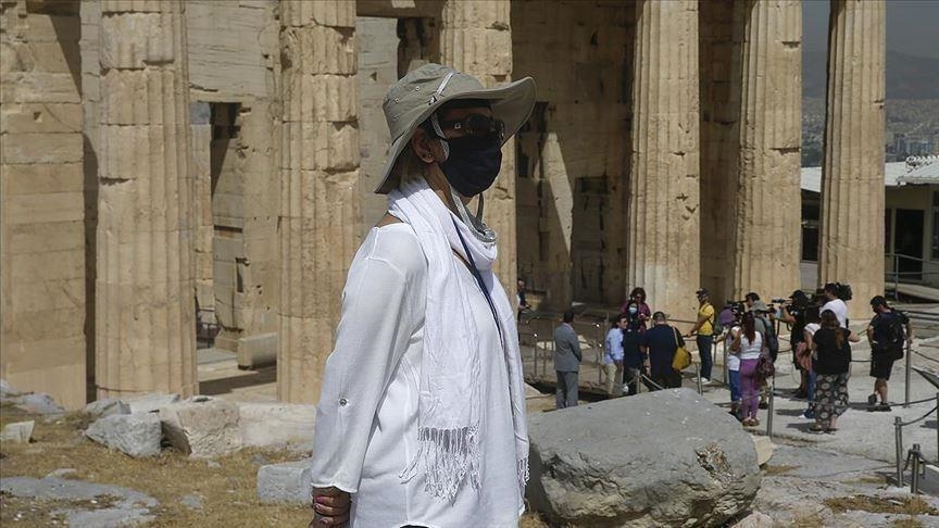 Greece sheds mask mandate as it seeks tourism boom