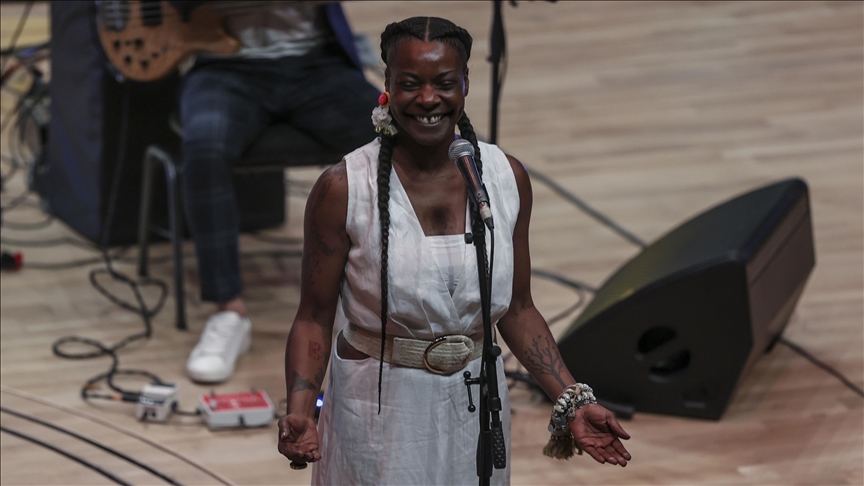 Queen of flamenco fusion performs in Turkiye's capital