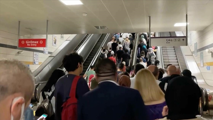 Üsküdar-Çekmeköy metro seferleri arıza nedeniyle yapılamadı
