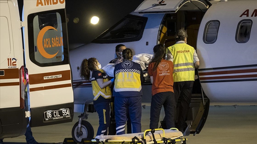 Almanya'da 'bitkisel hayata girdiği' öne sürülen gurbetçi ambulans uçakla Türkiye'ye getirildi