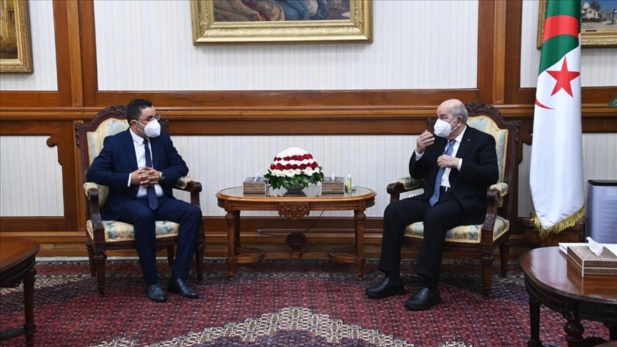 الرئيس الجزائري يلتقي قيادة أقدم حزب معارضة لبحث "لم الشمل" 