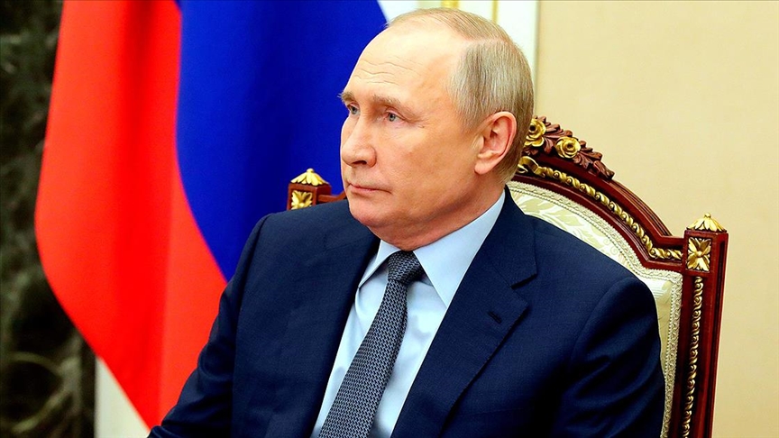 Putin, ABD'nin Ukrayna'da silahlı çatışmayı uzatmayı amaçladığını söyledi