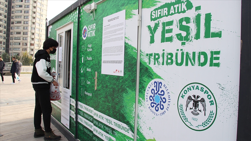 'Yeşil Tribün' ile 23 bin 215 şişe geri dönüşüme kazandırıldı