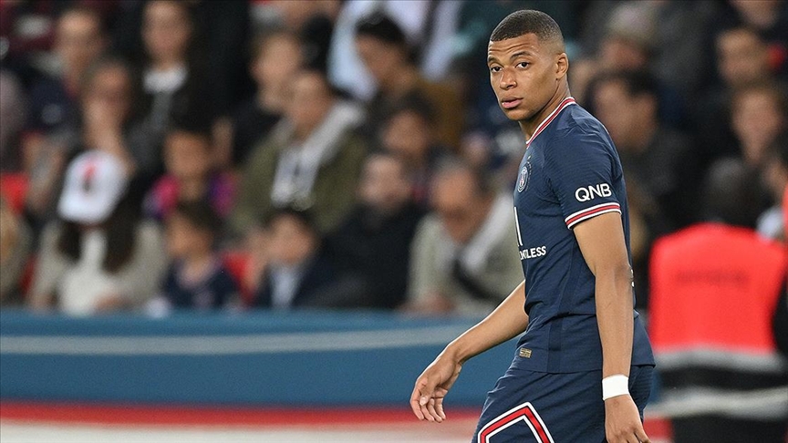 Futbol dünyasının en değerlisi PSG'nin Fransız golcüsü Mbappe