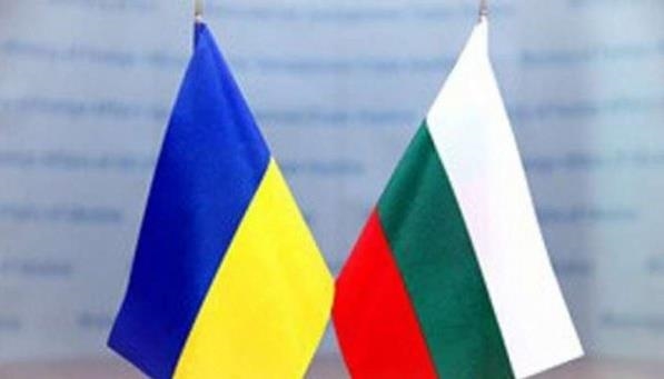 Ukraine seeking Soviet-era weapons from Bulgaria: Envoy