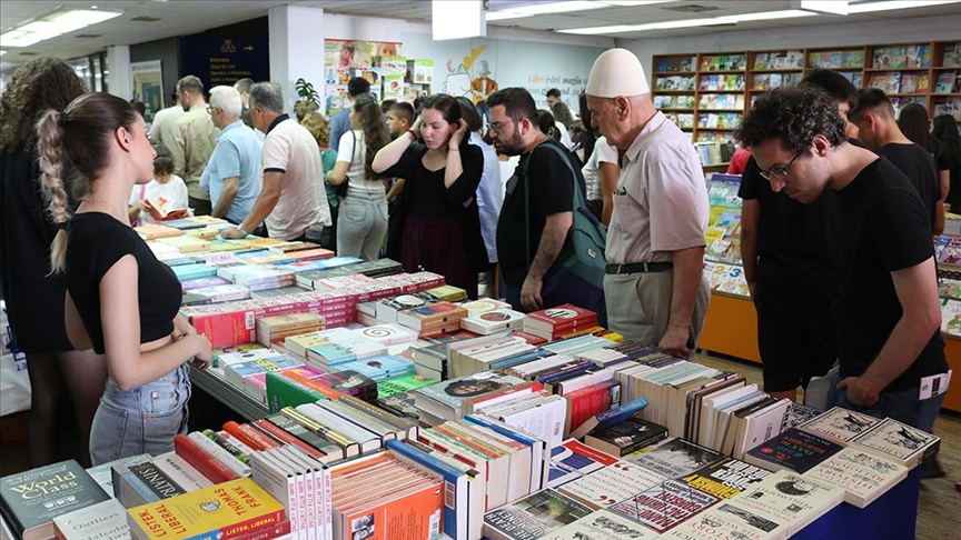 Hapet Panairi i Librit në Prishtinë