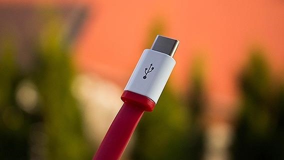 EU requires USB-C mobile chargers from 2024