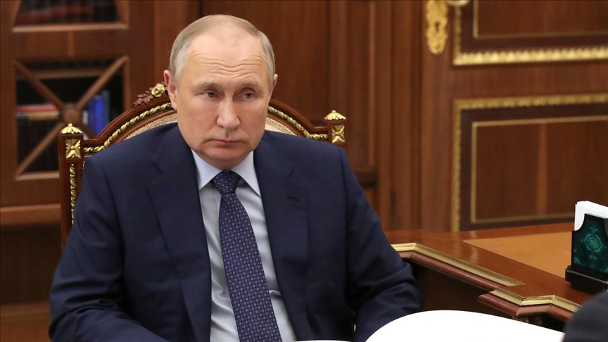Путин отменил требование по продаже половины валютной выручки