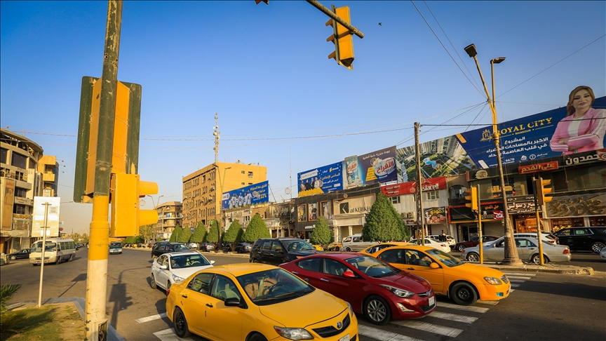 Traffic lights in Baghdad resume functioning, for 1st time in 19 years since US invasion