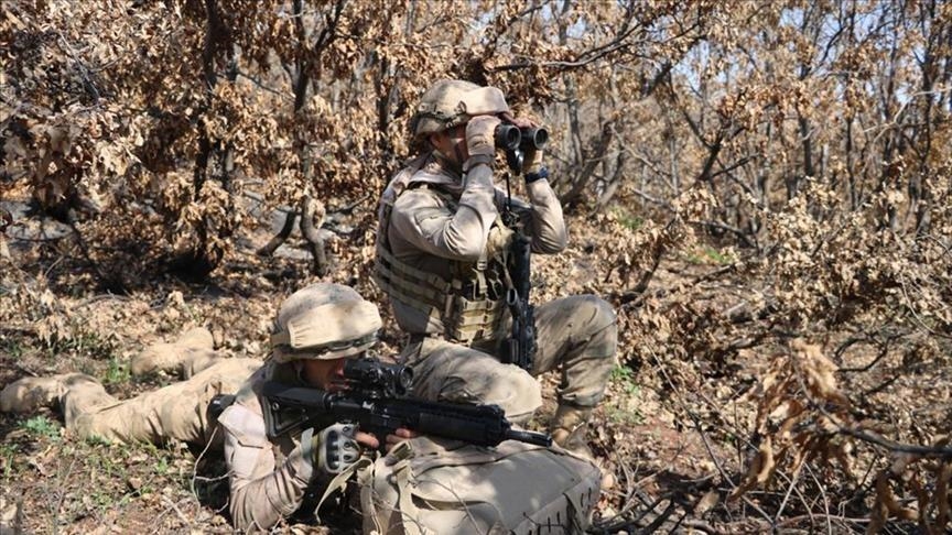 الدفاع التركية: تحييد 3 إرهابيين من "واي بي جي" شمالي سوريا