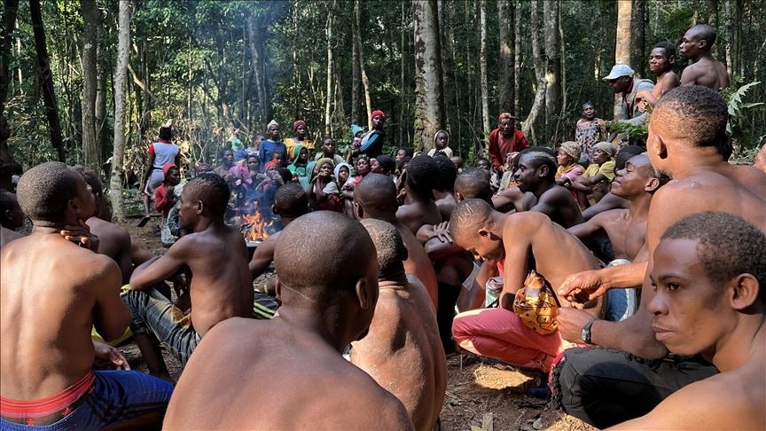 african jungle people without clothes