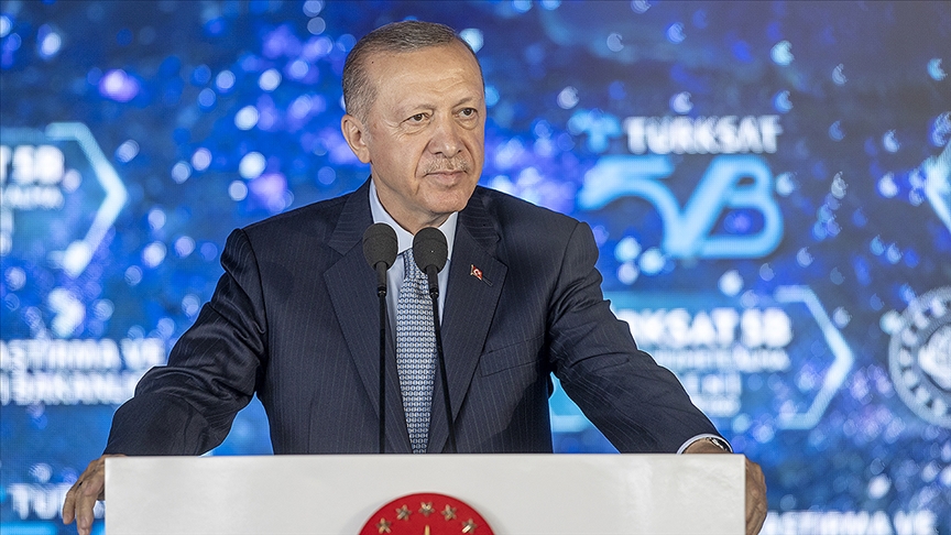 Cumhurbaşkanı Erdoğan: Yerli ve milli gözetleme uydumuz İMECE'yi 2023'ün Ocak ayında uzaya fırlatıyoruz