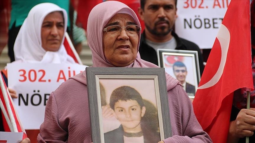 1 more family joins anti-PKK sit-in in southeastern Türkiye