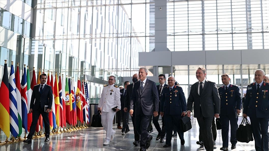 Belgique : le ministre turc de la Défense arrive au siège de l'OTAN à Bruxelles