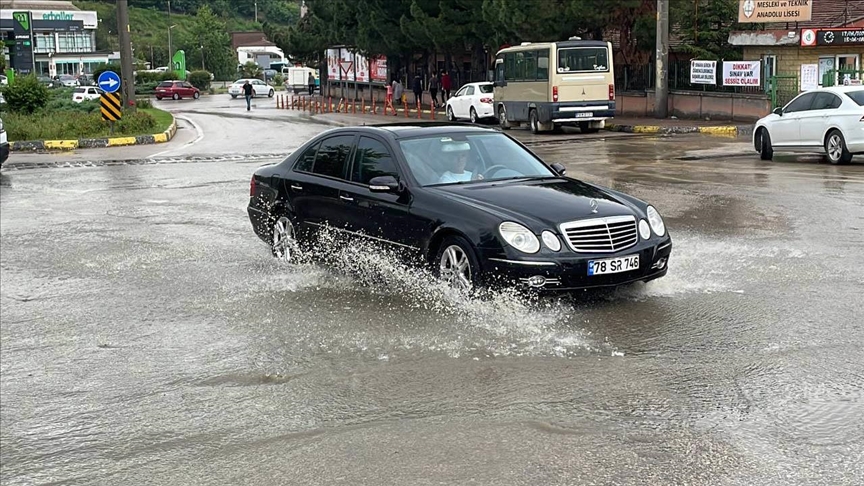 Karabük'te sağanak etkili oldu