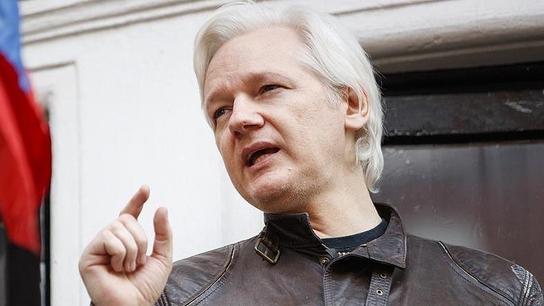 Gobierno del Reino Unido aprueba orden de extradición a EEUU de Julian Assange