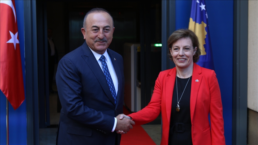 Чавушоглу: Турция поддерживает евроатлантический курс Косово