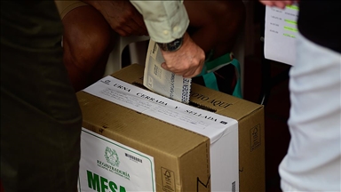 Kolombiya'da cumhurbaşkanlığı seçimi için oy verme işlemi başladı
