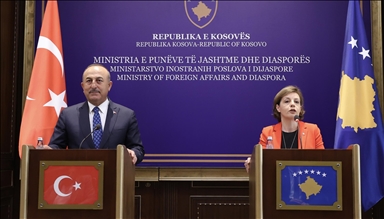 Cavusoglu u Prištini: Kosovo i Srbija treba da postignu sporazum diplomatskim putem