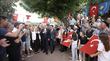 Kosovo : Cavusoglu rencontre la minorité turque
