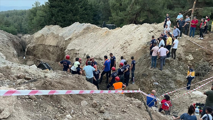 Manisa'da kazı çalışmasında meydana gelen göçükteki kişinin cenazesine ulaşıldı